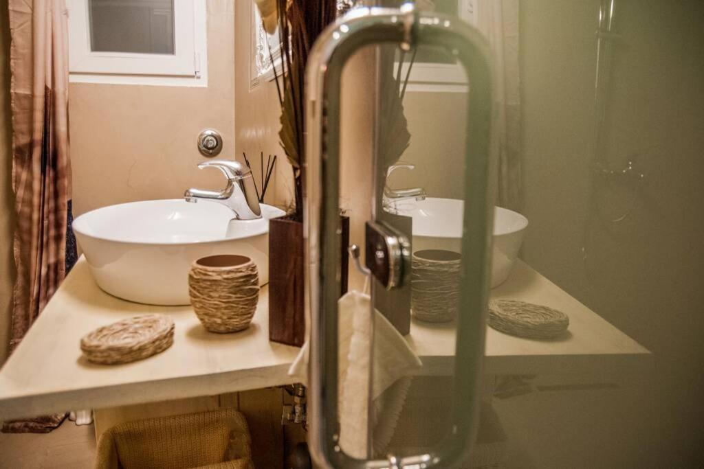Athinas Apartment 比雷埃夫斯 外观 照片